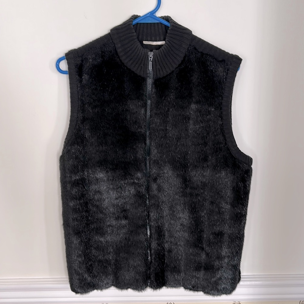 Black Faux Fur Vest Front Sweater Back Panel M Full Zip Up Cozy Soft